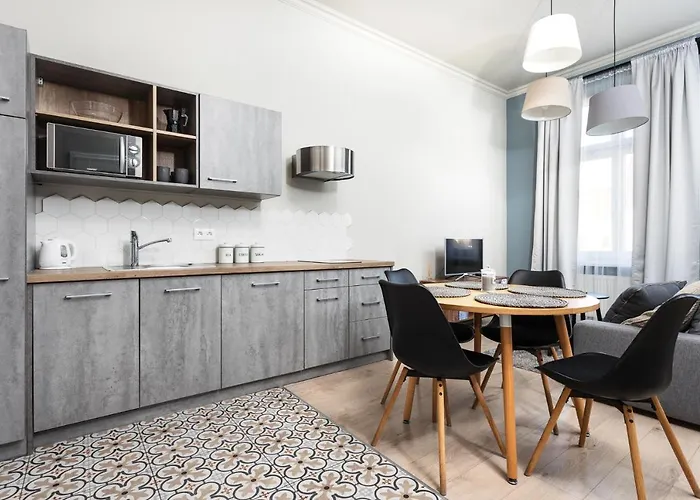 Of The Kings - Mosaic Apartmán