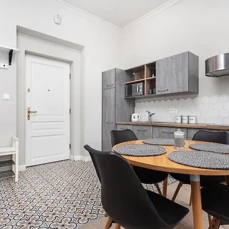 Of The Kings - Mosaic Apartment *